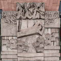 Relief Brennender Dornbusch an der Außenfassade